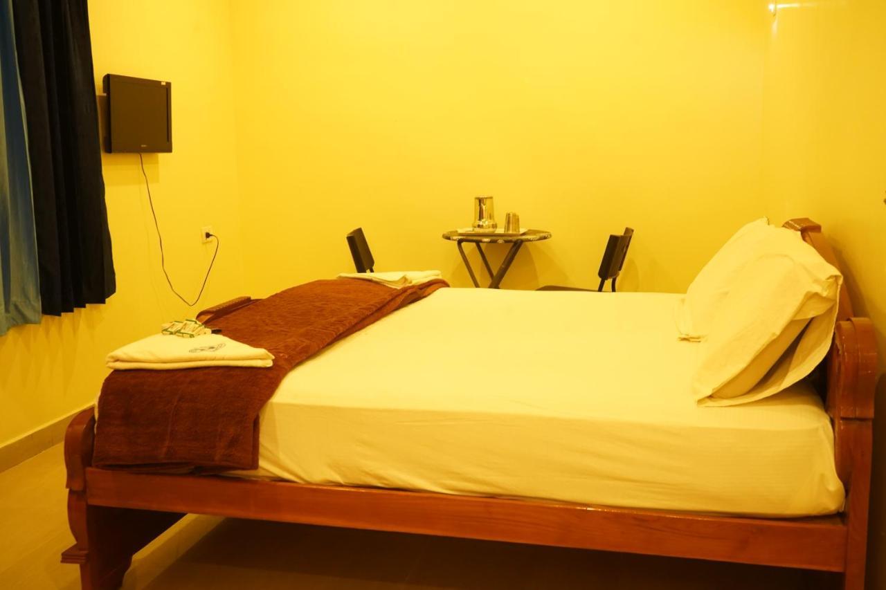 Hotel Supreme Ac Rameshwaram Exterior photo