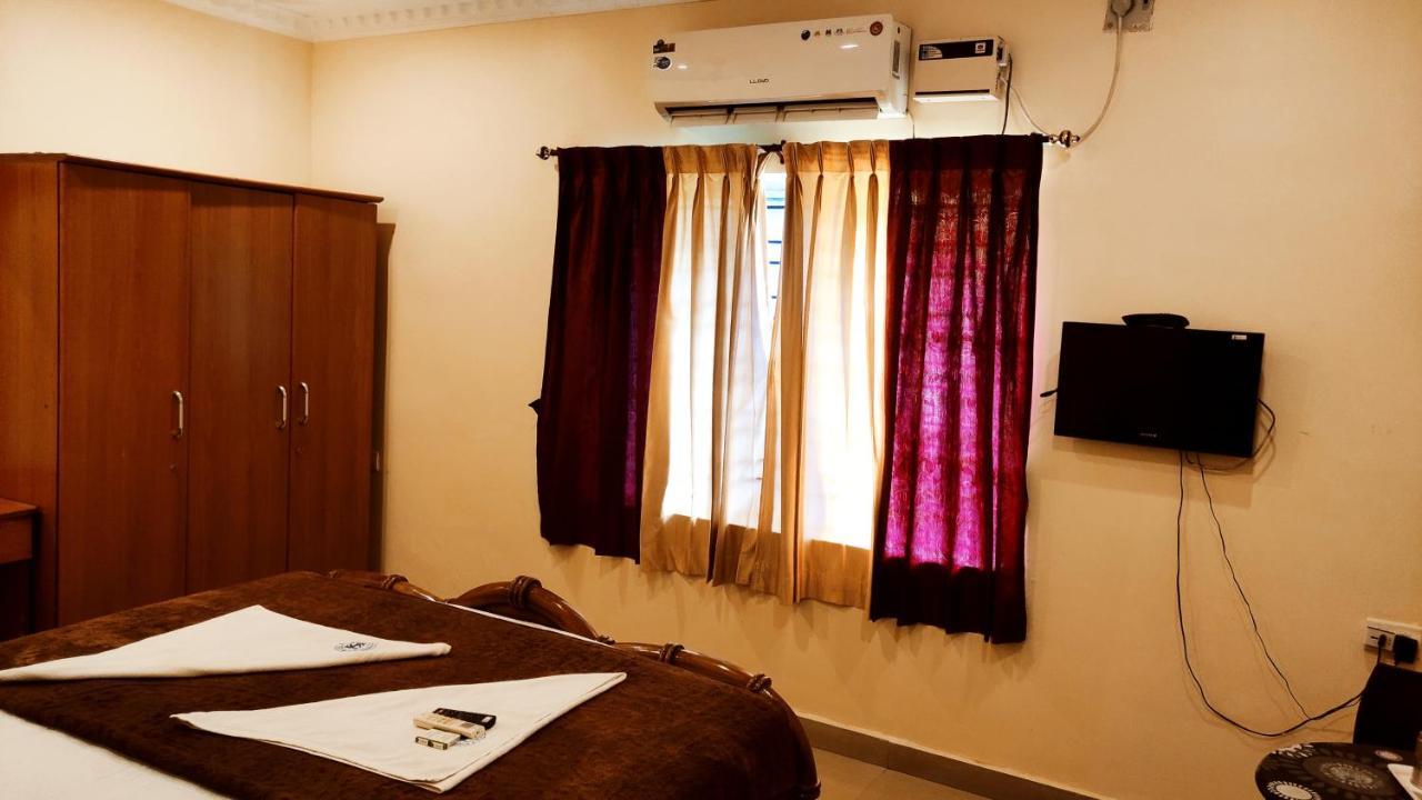 Hotel Supreme Ac Rameshwaram Exterior photo